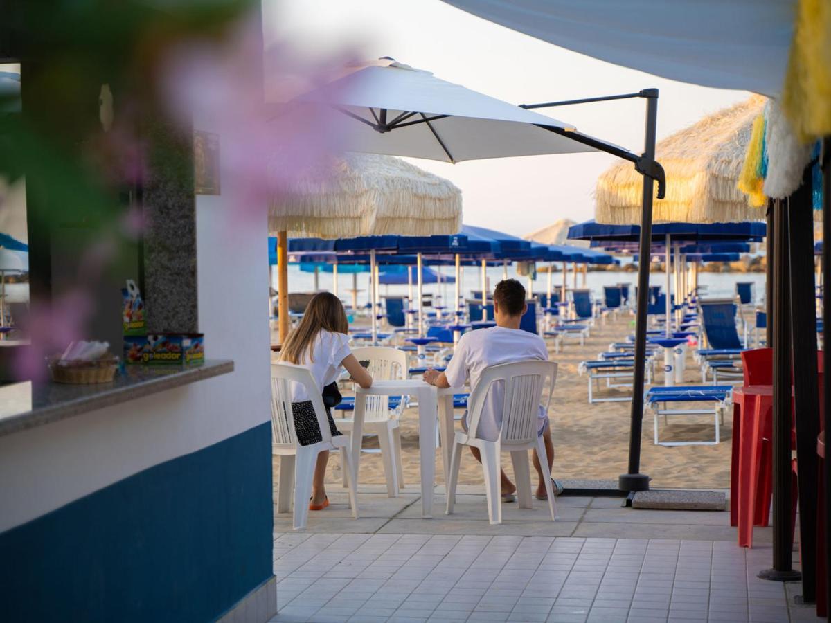 Appartamento Locazione Turistica Mare Blu - FVM100 Francavilla Al Mare Esterno foto
